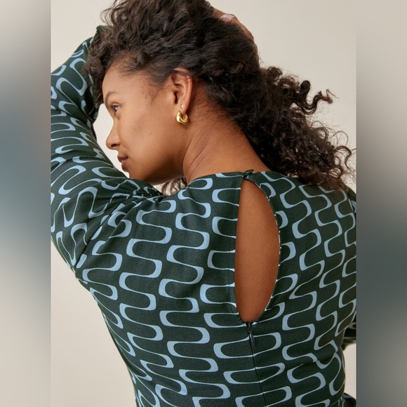 Reformation Port Dress in Venture - Picture 2 of 5